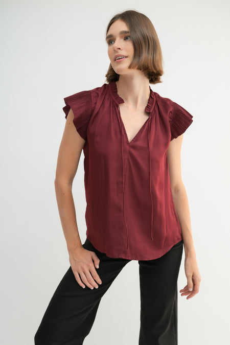 FT66229_MAROON_3221189